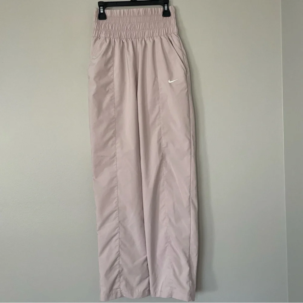 Nike Dri-Fit One Ultra High Waisted Track Pants